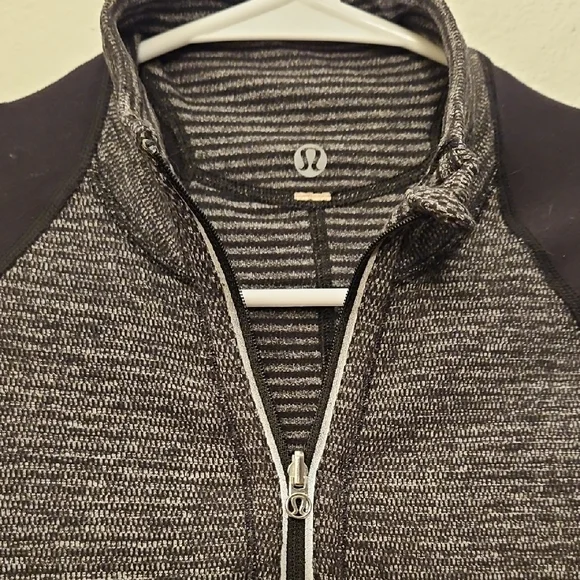 Lululemon Run U-Turn Pullover - Picture 3 of 7